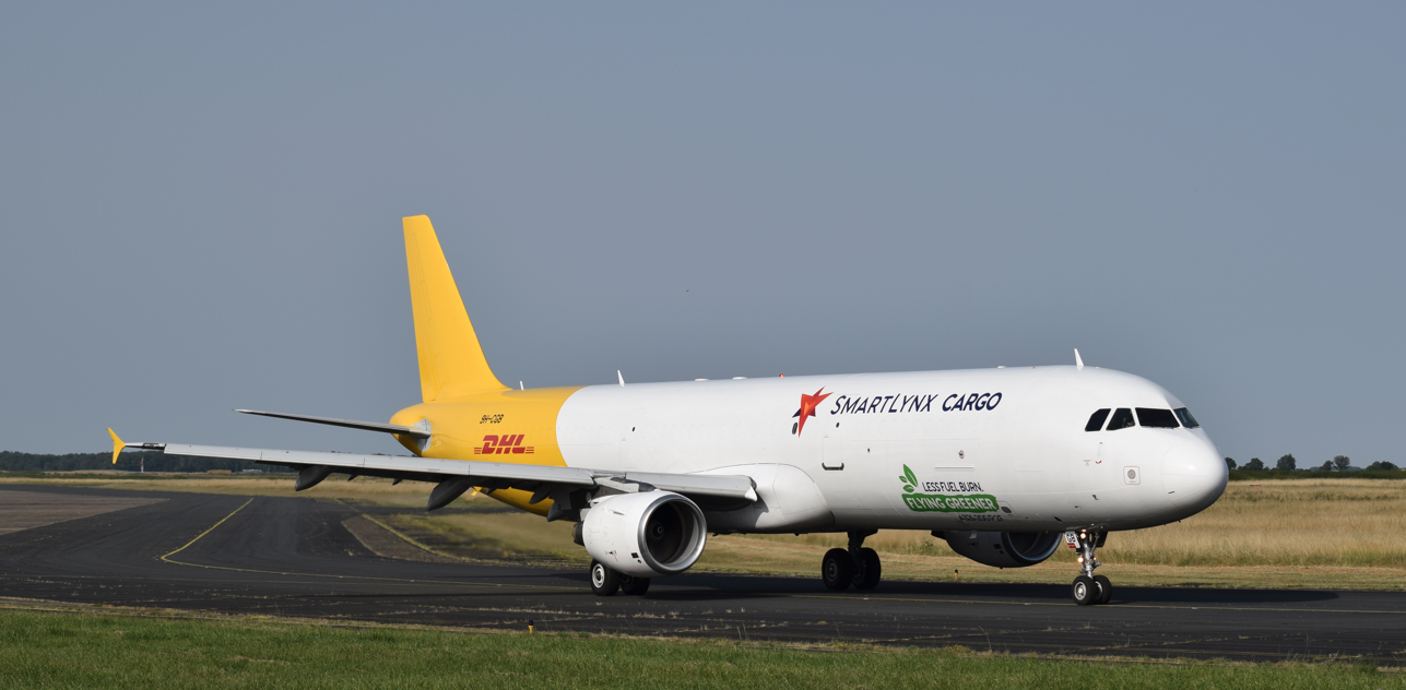 Avion cargo Airbus A321 aux couleurs de DHL